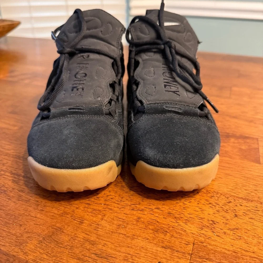 Boy’s Nike Air More Money Black gum sneaker size 6.5 youth